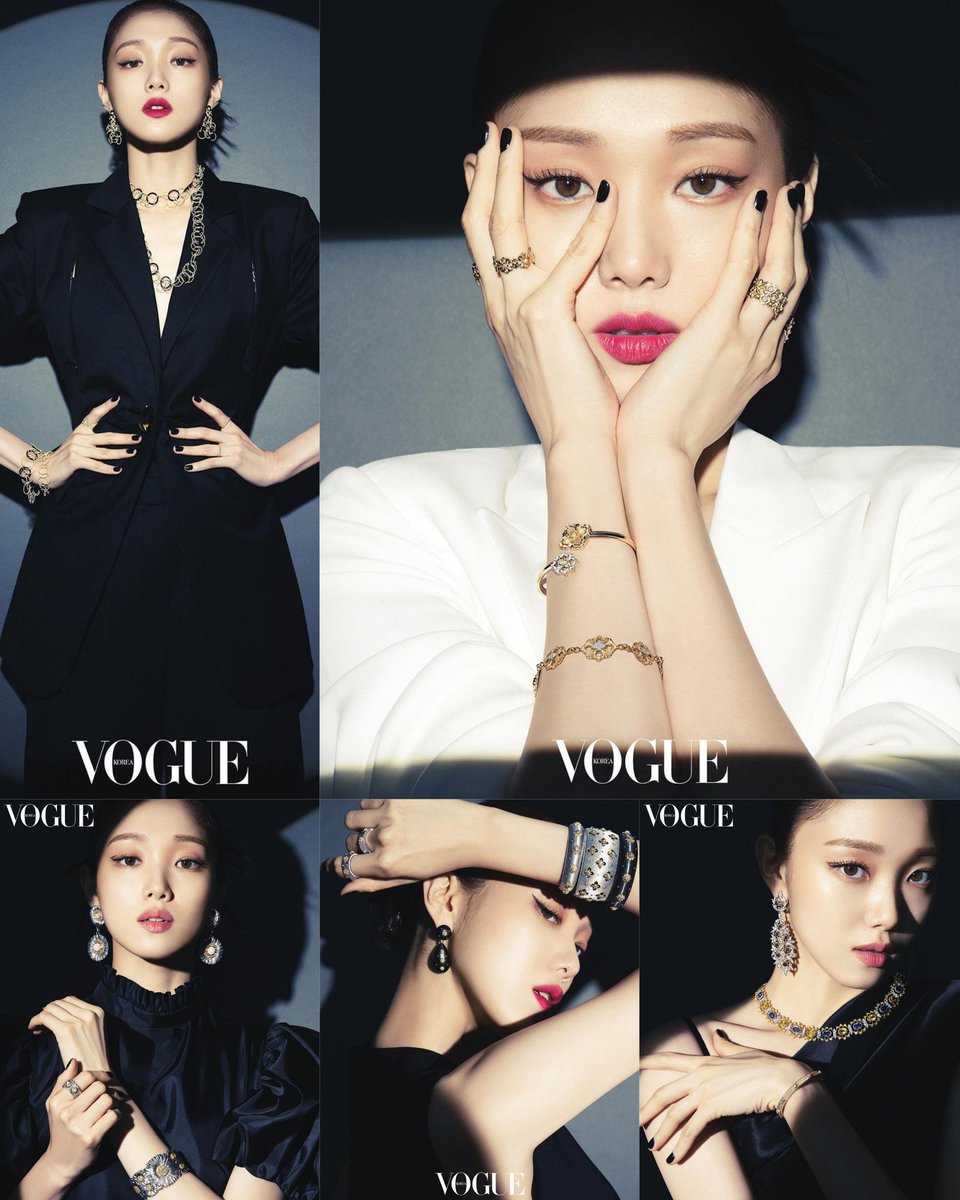 heyitsmennica's tweet photo. Vogue Korea insta update ✨

#LeeSungKyung, an actress who always shows a new side of herself. Take a look at the enchanting light she radiates while wearing Maison's signature items such as the Buccellati #OperaCollection and the #MarkreCollection https://t.co/5qpclQSMmC