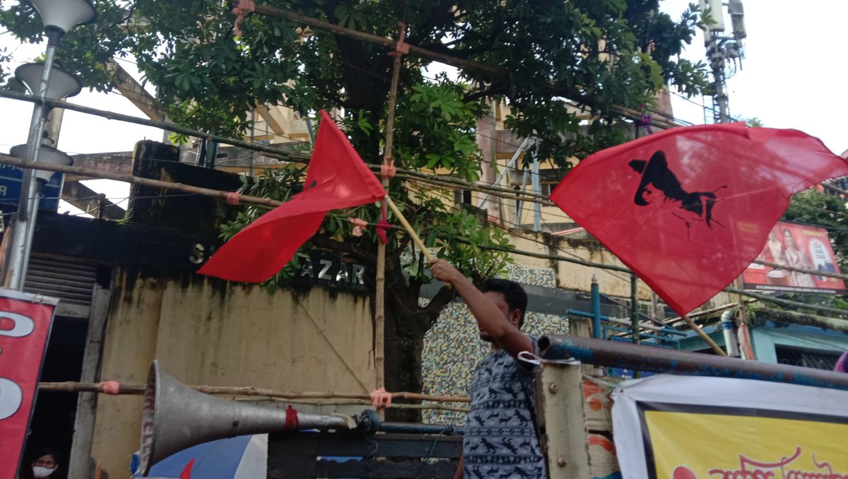 kisanektamorcha's tweet photo. Kolkata (Shyambazar five point Crossing)
#आज_भारत_बंद_है https://t.co/BQsBzeqCjz