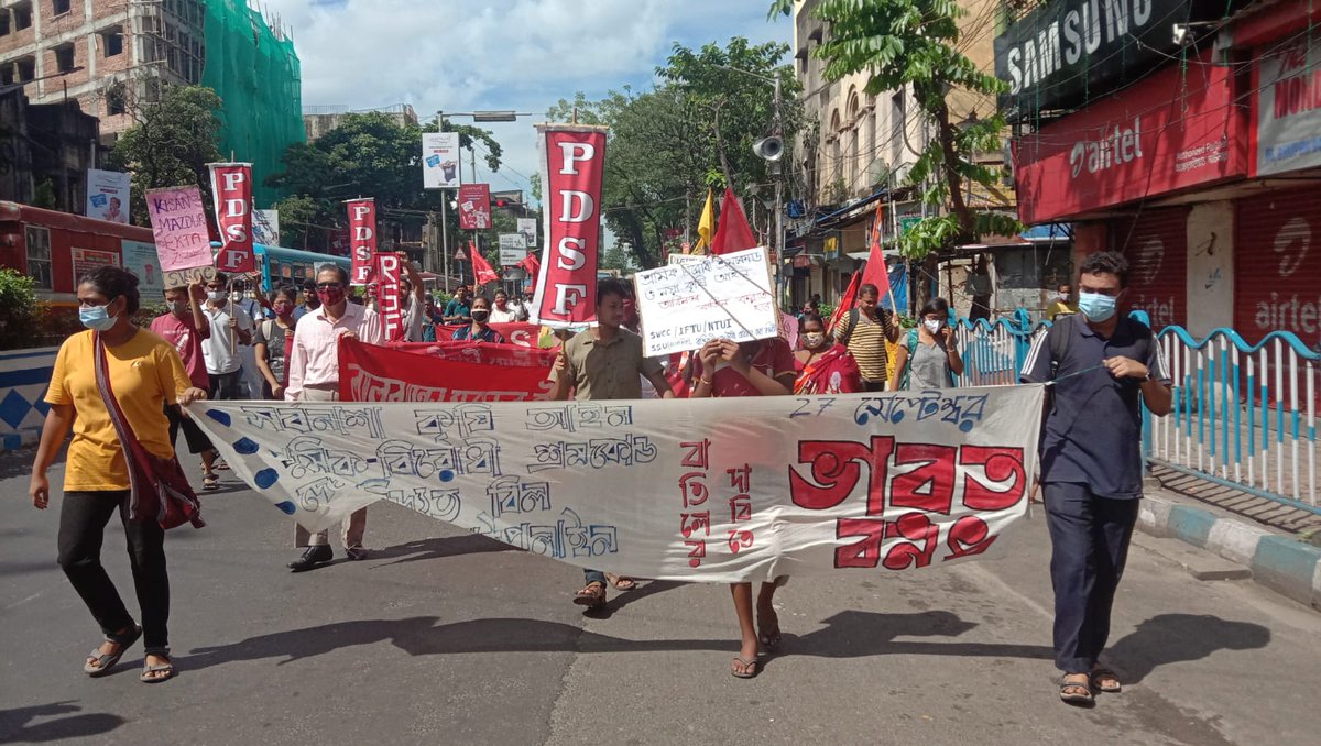 kisanektamorcha's tweet photo. Kolkata (Shyambazar five point Crossing)
#आज_भारत_बंद_है https://t.co/BQsBzeqCjz