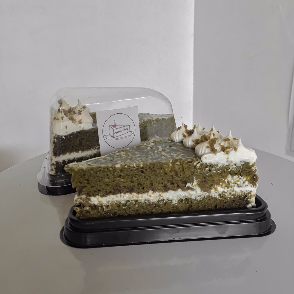 micmakesco's tweet photo. Have you already joined our #MICtemberGiveaway ??? You only have 1 MORE NIGHT LEFT to get a chance to win our Matcha Tea &amp; Red Velvet Cheesecake!! https://t.co/mp1sAKdjGO