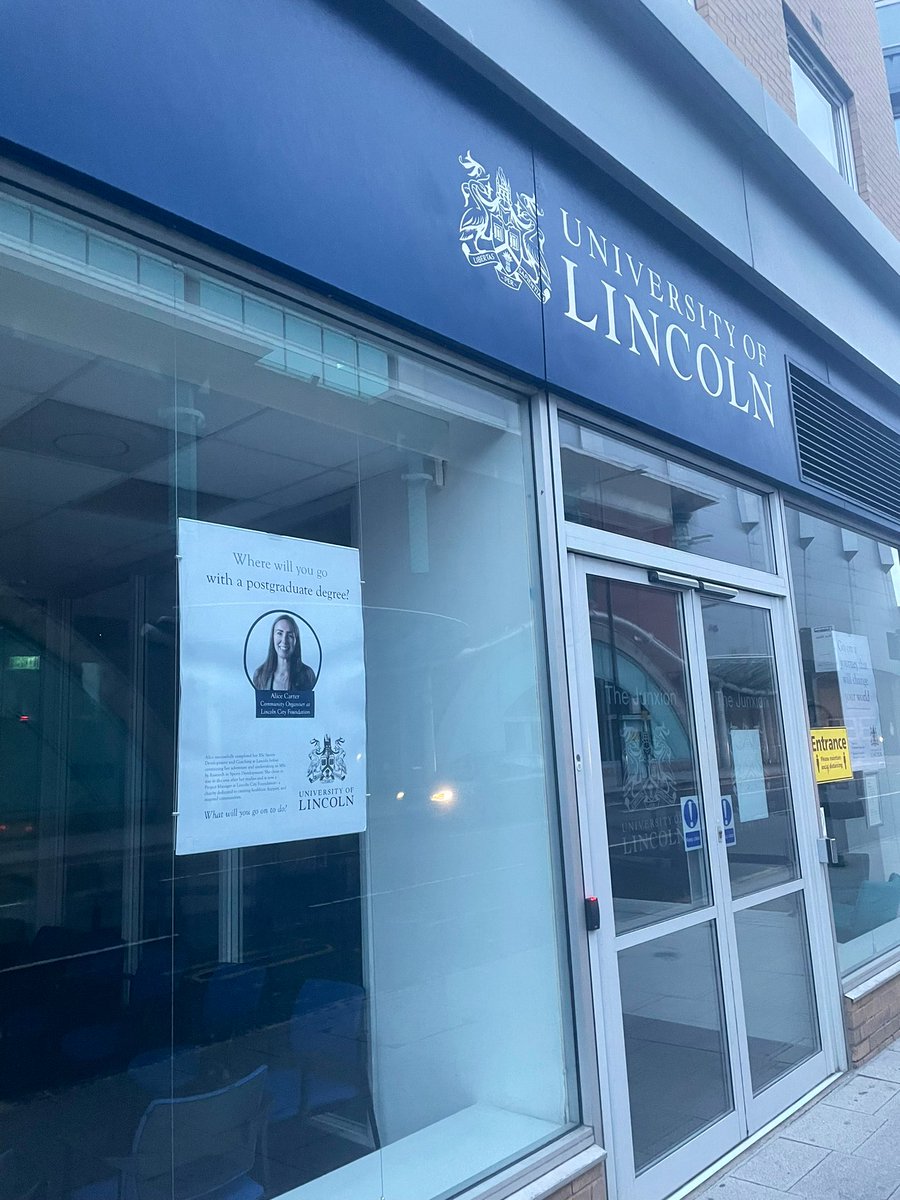 _AliceCarter_'s tweet photo. Hello 30… 👋🏻🎂
Birthday morning run done - did a double take when I spotted my own face as I ran past the windows @unilincoln… a timely reminder of where the last decade has taken me #birthdayrun #hellothirty https://t.co/412yRJtr3b