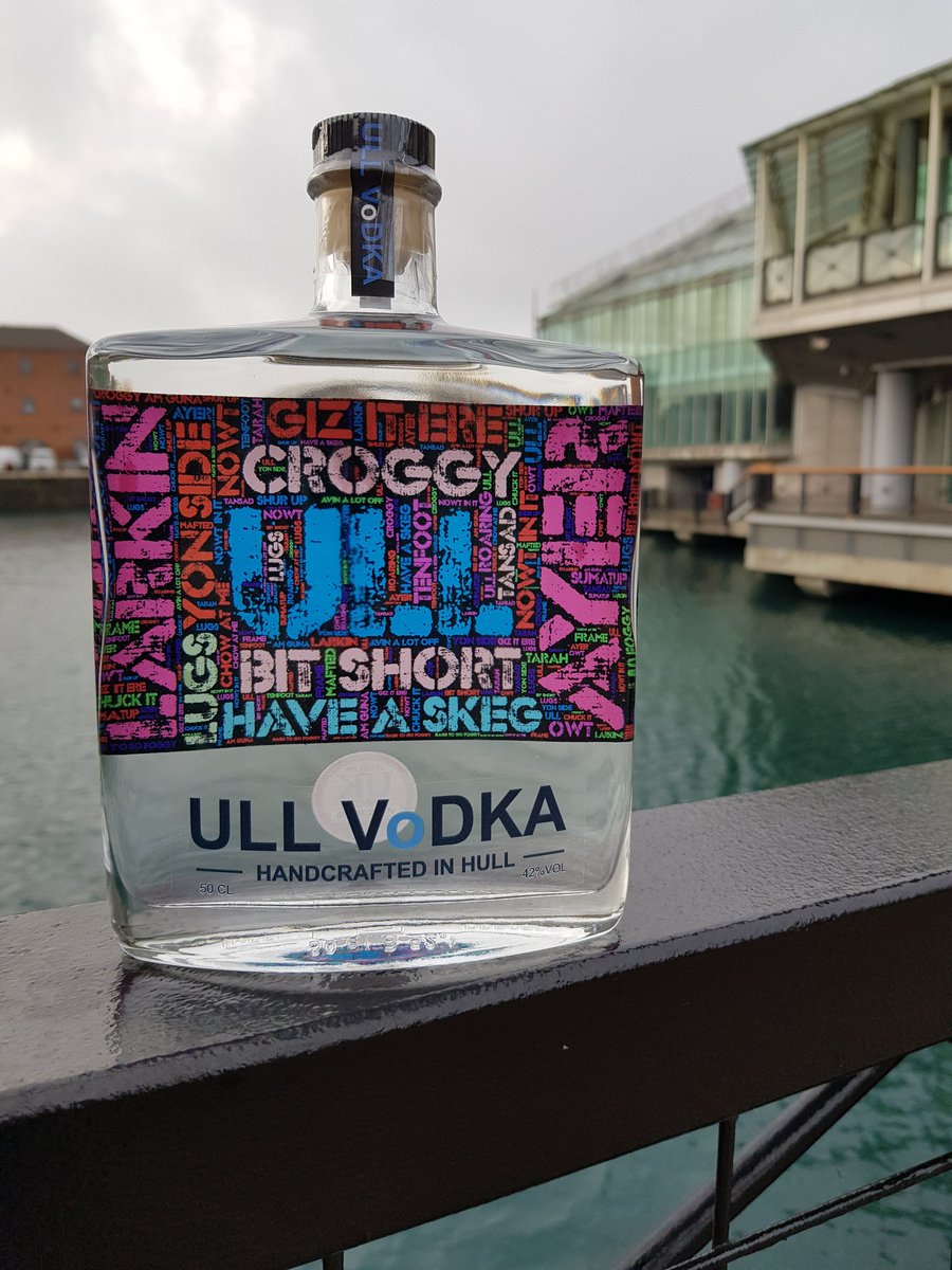 KingstownD's tweet photo. We're back @princesquayhull this Saturday.  We''ll have our new recipes for you to try . 😋
.
👑👑👑👑👑
.
#popupstall #gin #vodka #Hull #hullshopping #handcraftedvodka #handcraftedgin #madeinhull #Yorkshire #madeinyorkshire #microdistillery #mixedberryvodka #floralgin #orange https://t.co/1YVKhrZXPD