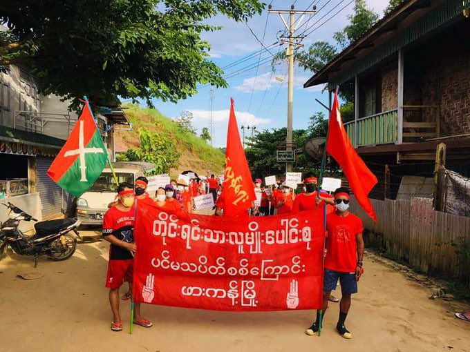 Internet blackout has been recently imposed in more than 20 places of Myanmar amid ongoing violent suppressions &amp; airstrikes to escalate its communal violences in opposition of local militias. #JuntaCutOffInternetInMyanmar #WhatsHappeningInMyanmar