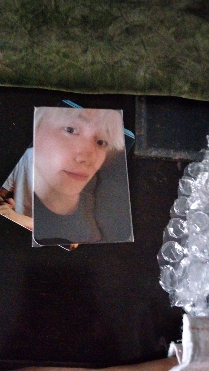 Pc baekhyun ver Obsession Itu harga pasaran nya berapa??
-
-
-
Yang ini nih , soalnya pengen ku sale tapi sayang wkwkwkw ini pemberian dari kawan ku cuk makanya sayang😤