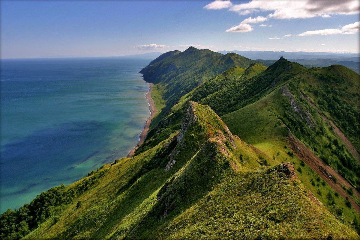 RusEmbTurkey's tweet photo. 🌅 Günaydın, Türkiye!  
📷 #Sahalin, #Rusya'nın en büyük adası #Rusyayıtanıyalım #Rusyadagezilecekyerler @Russia https://t.co/R7iZZ0WIBe
