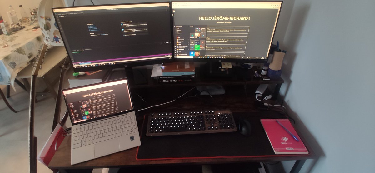JeromeLejer's tweet photo. Jour-J ! Début de formation chez O'Clock, voici la composition de mon espace de travail pour ces 6 prochains mois (au minimum bien sûr).
Je me suis déjà avancé en HTML et CSS, fouillé un peu le maniement de GIT également et potassé les bases du JavaScript et le maniement du DOM. https://t.co/gh03mVKMqj