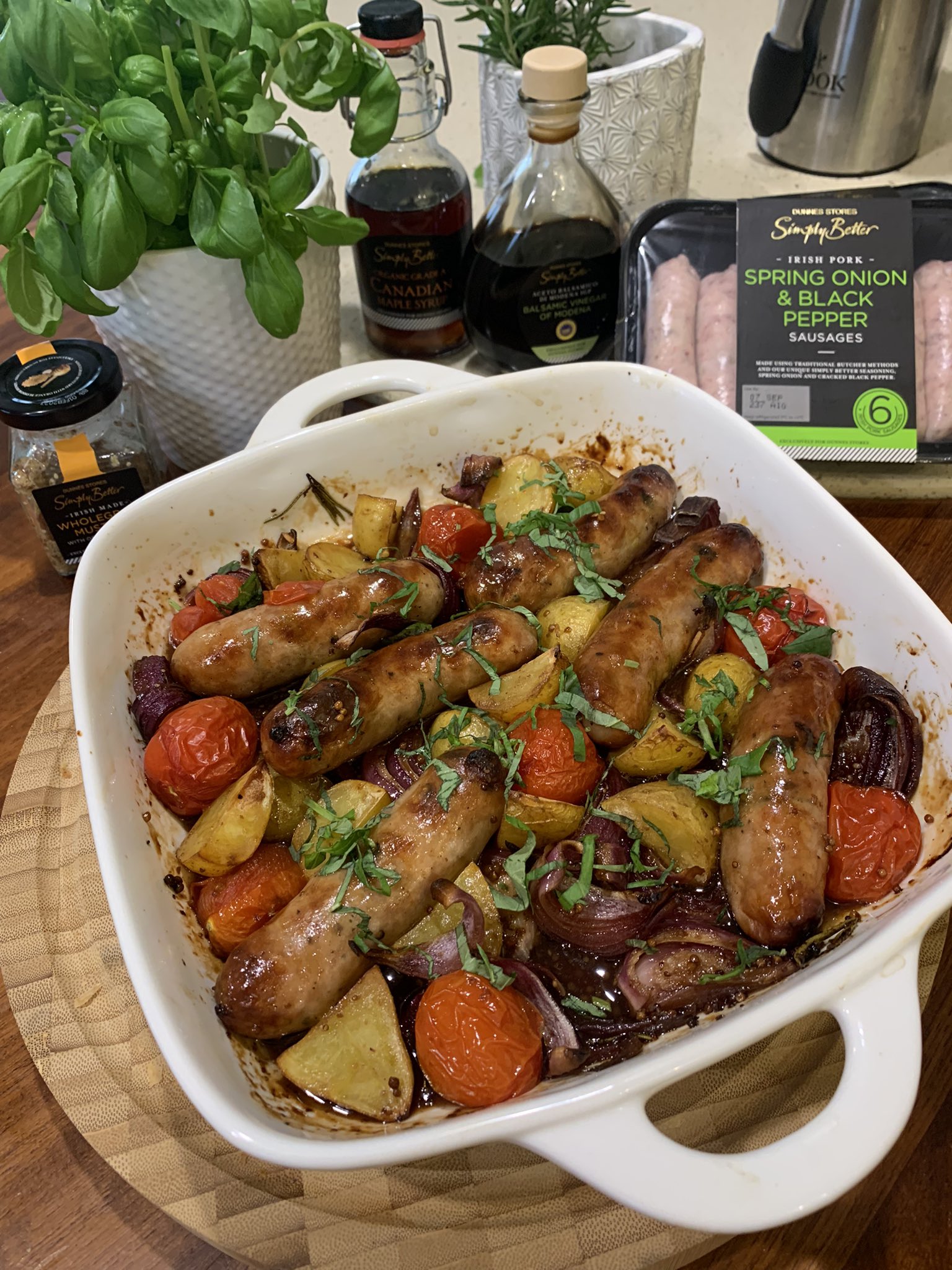 Neven Maguire on Twitter "Sausage & potato tray bake https//t.co/g0VjrnBaWt SimplyBetterDS a