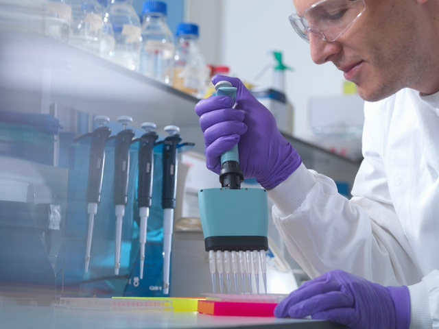 AnalyticsLeadr's tweet photo. SAS and UNC's Rapidly Emerging Antiviral #DrugDevelopment Initiative will use #machinelearning to prevent infectious disease threats from turning into a pandemic like #COVID19 #SASProfs #SASUsers #SASEducation #LearnSAS https://t.co/0wwSTHvjeX https://t.co/p3uzBHbFKb