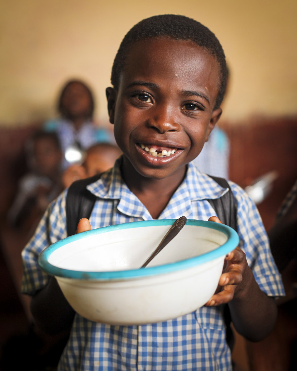 StarOfHope_se's tweet photo. Varje skoldag serverar vi över 3 000 måltider i Haiti! Vi söker fler som vill stötta de viktiga lunchprogrammen i våra olika projekt. Som Lunchkompis är det du som ser till att ett barn får äta sig mätt varje skoldag. Tack på förhand!

https://t.co/nRAekJ8tFe https://t.co/5PqpCc3eMT