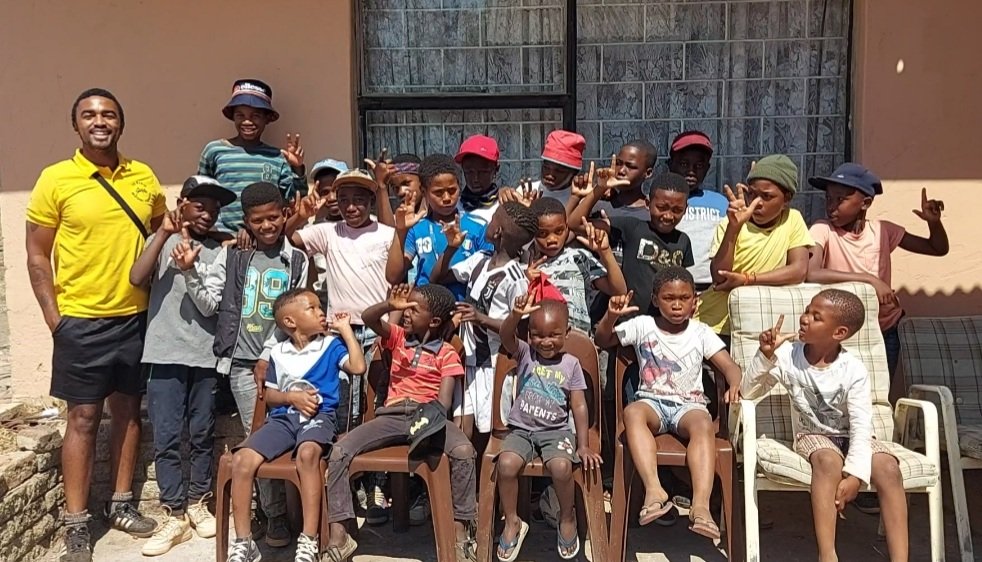 penuelist_'s tweet photo. A few pix from our Soup Kitchen in De Deur this past weekend.
The kids thoroughly enjoyed the jumping castle! Thank you to all our donors & volunteers... this is our bit to make the world better ❤ #Mamsie #Charity https://t.co/i29n9EzlMu