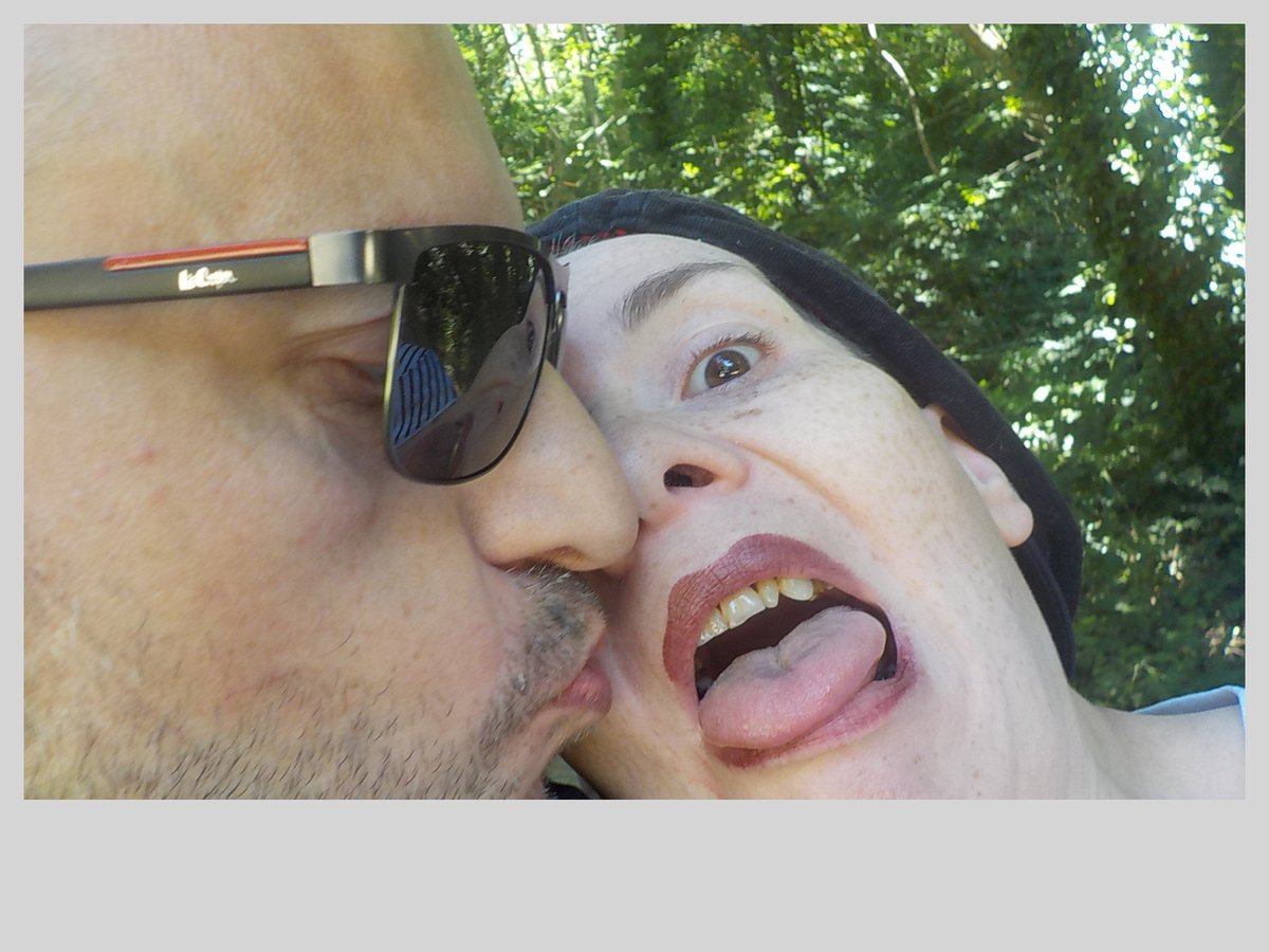 CharlierOli's tweet photo. no fake abonne toi mp pour rdv avec couple de liège https://t.co/cYApQa2oDW