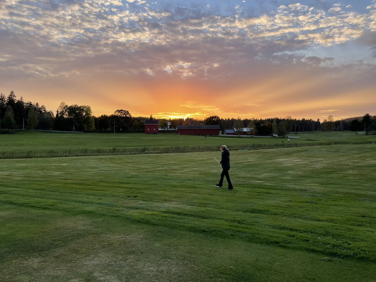 Like før det mørkner på Mørk golfbane🏌🏽‍♀️