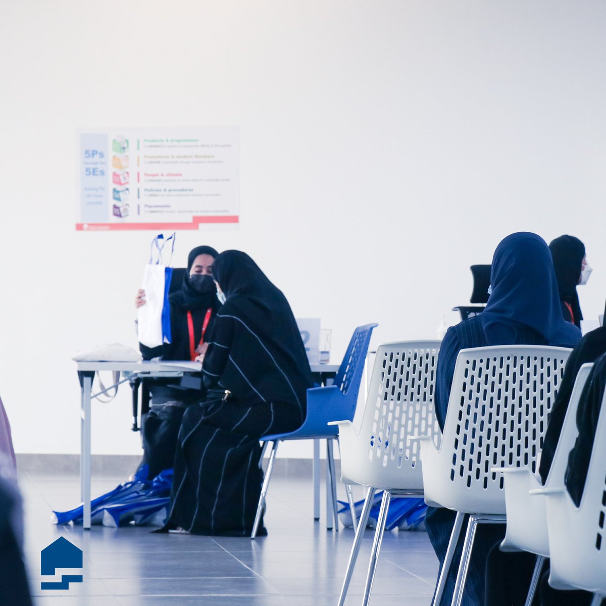 MuscatUni's tweet photo. Snippets from O-days' 21 for foundation year students.
Welcoming all our new students on board. #getMUReady #MuscatUni https://t.co/sMgoZJwk9e