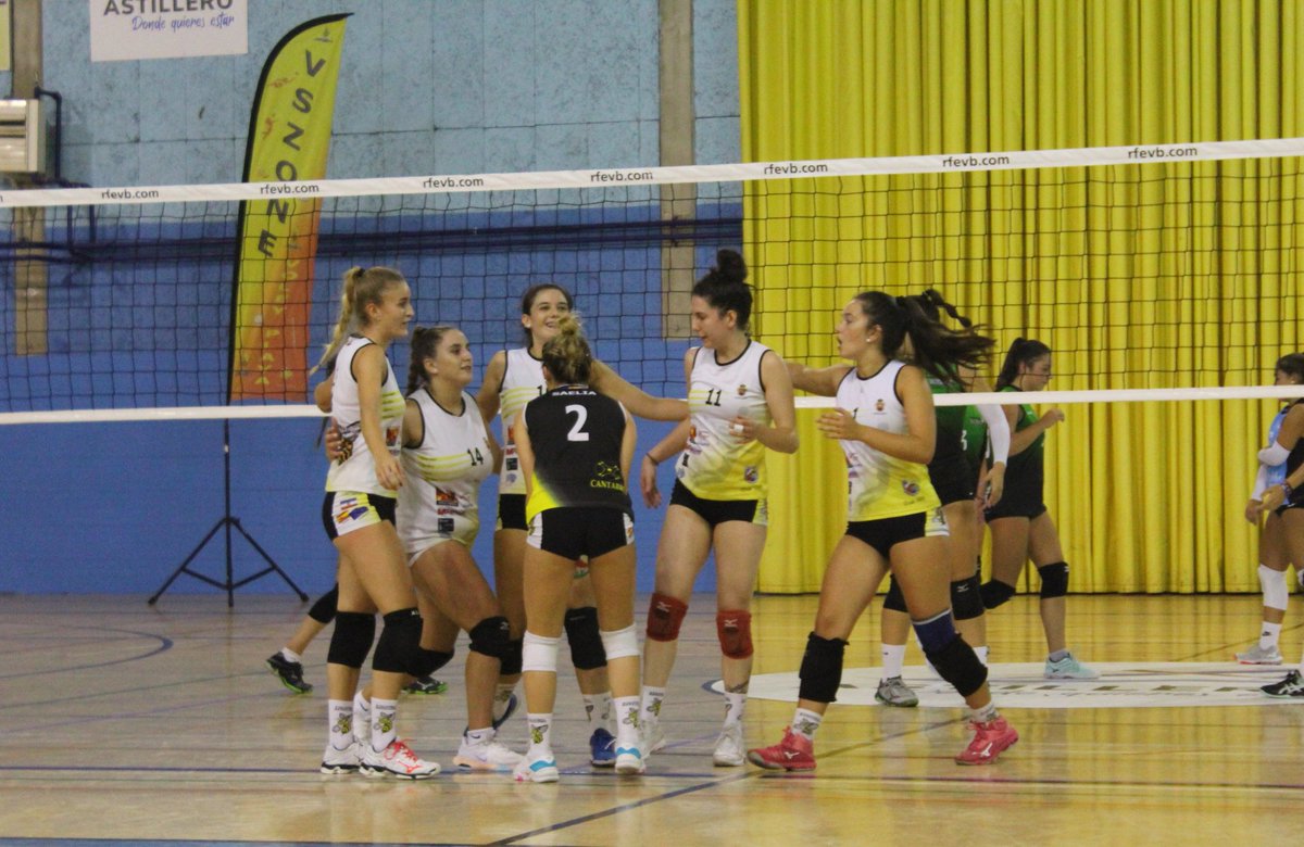 saeliacrespo's tweet photo. ♥️🏐🐝 https://t.co/6OD6MzfOin