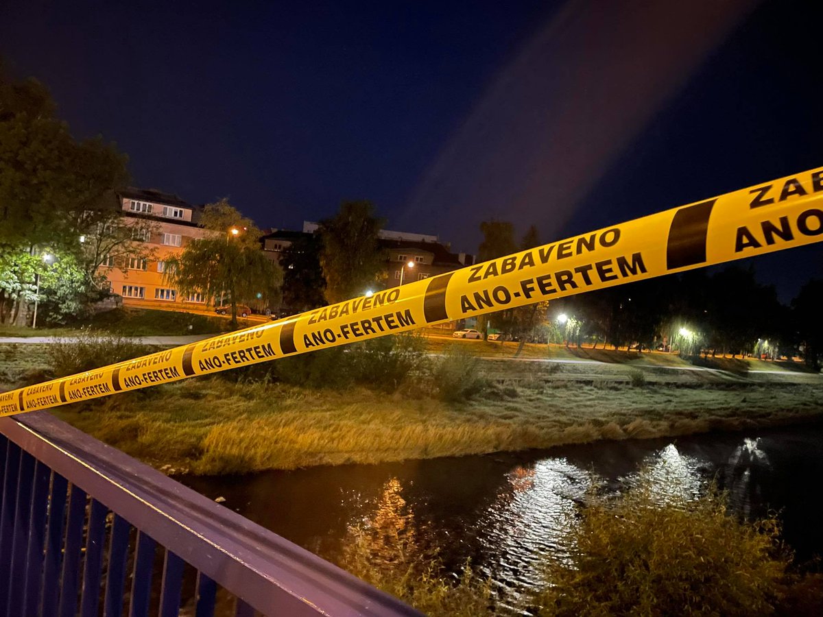 Dnes ráno jsme se probudili do světa, který už není náš. Premiérovo politicko-byznysové uskupení ANO-FERT zabavilo vše ve veřejném prostoru. I takhle může vypadat naše republika po volbách 8. a 9. října. Pokud to nezměníme.

facebook.com/milionchvilek/…