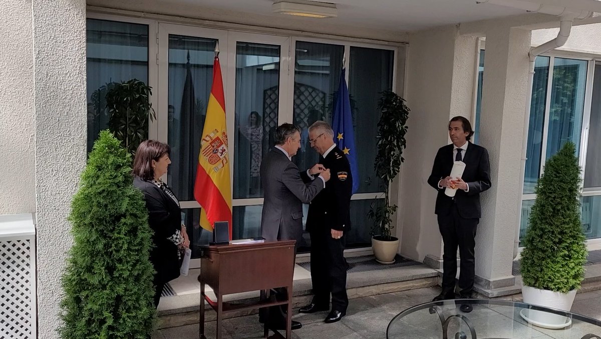 EmbEspaña Bulgaria tweet media