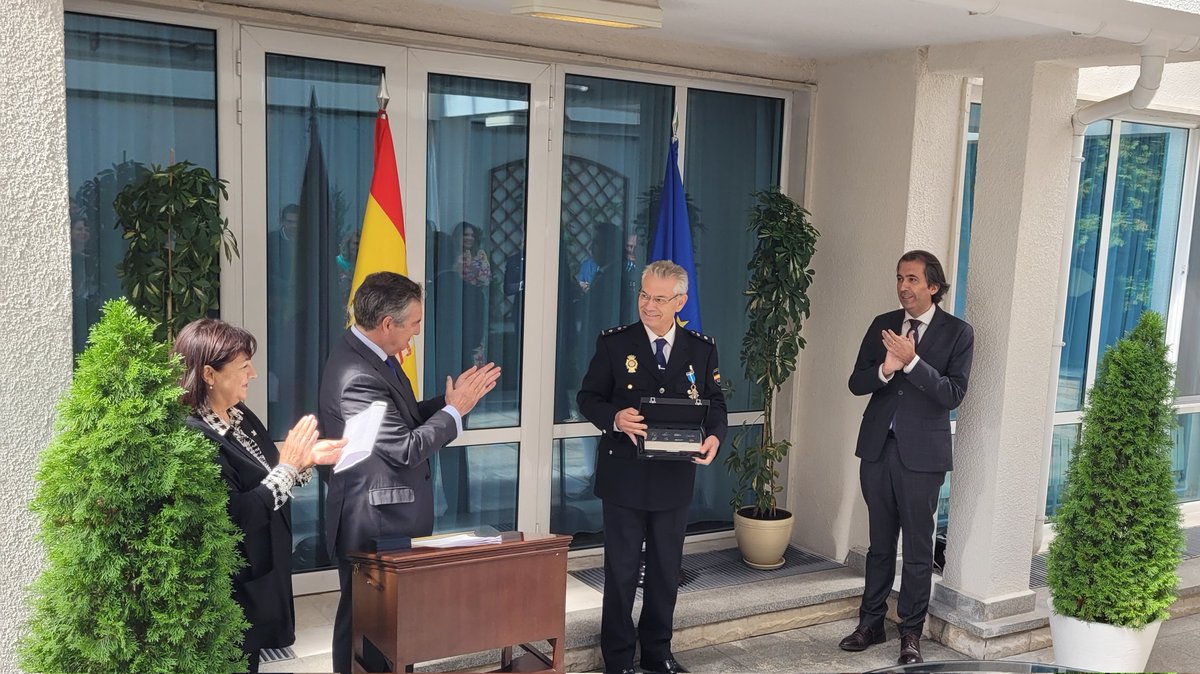 EmbEspaña Bulgaria tweet media