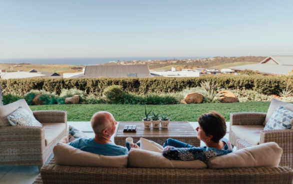 _ArriveAlive's tweet photo. 6 Things to consider before signing on the dotted line of your retirement property https://t.co/T3h8Cs7epz
#ArriveAlive #RetirementProperty #Investment Renishaw Hills - Scottburgh https://t.co/Fmm0qegEin