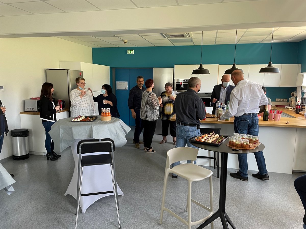 estel_numerique's tweet photo. Vendredi 24, c'était l'occasion de présenter les nouveautés de nos outils IsyPlanning et IsyAtelier avec notre club d'utilisateurs. Véritable levier, c'est l'opportunité d'échanger avec les usagers sur les bonnes pratiques et les futurs évolutions de nos produits! #PME #Sante https://t.co/2Kbf0NI6ot