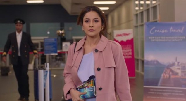 Itsmemariyu's tweet photo. Raise your hands all those who shout out at the airport entry🔥🔥🔥  @ishehnaaz_gill 
#HonslaRakhTrailer
Shehnaaz Gill 

https://t.co/ySOeIsjZjT https://t.co/W2AoHB6gpL