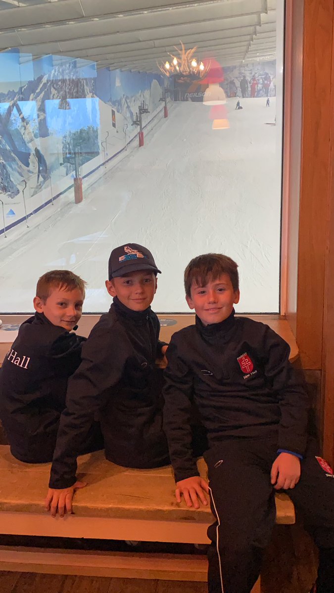 The boys ready to watch the girls today at the NSSA Race! Come on New Hall 🔴⚫️⚪️🎿 #skiing #Racing #goteam #happymonday