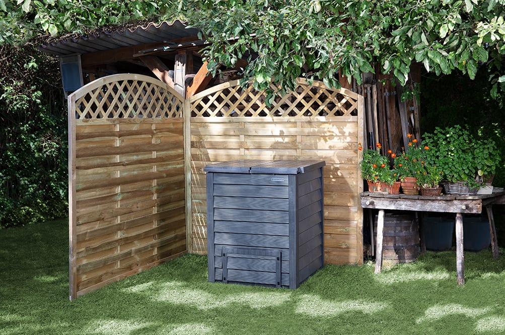 I'm pleased to announce that I am working with leading gardening manufacturer Garantia. To celebrate I'm giving away a Garantia 600L Thermo-Wood Compost Bin.

To enter simply #Follow &amp; #RT 

UK Residents Only
T&amp;C's Apply
Closes 10/10/21 at 11:59PM

#WinItWednesday #FreebieFriday