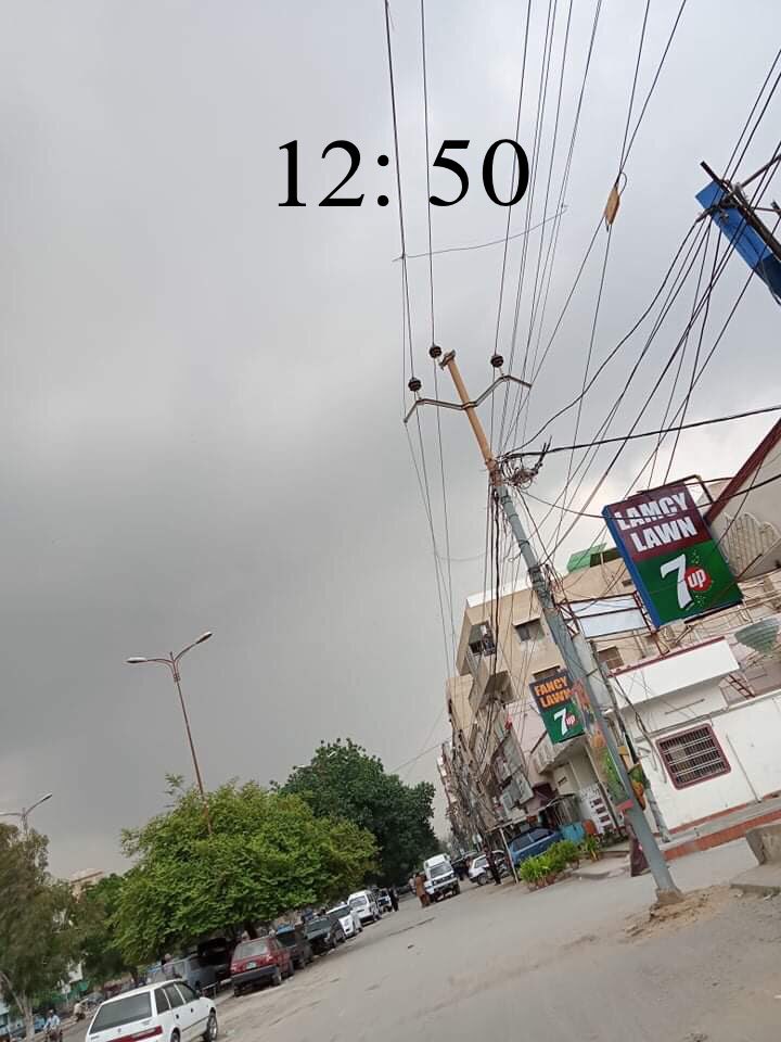 mohsin_here_2's tweet photo. Golimar Right Now 5 Min Difference 😍❤️ https://t.co/vxvlw3sfhV