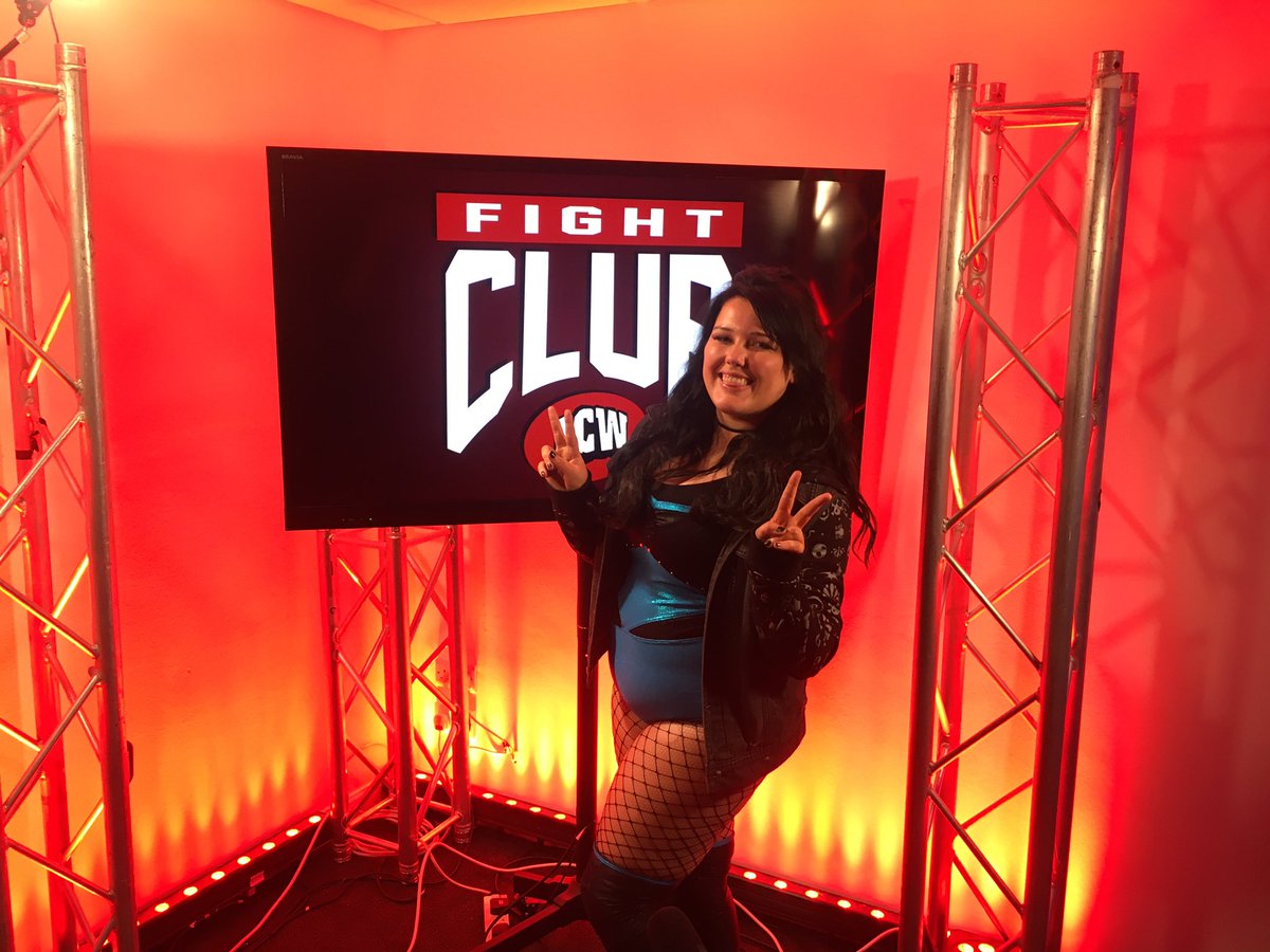 EmilyHayden_WB's tweet photo. Itโs me, #WrestleBeech!
#Coachellaaaโ๏ธ๐
@InsaneChampWres
#ICWFightClub https://t.co/ZaNgPN02kx