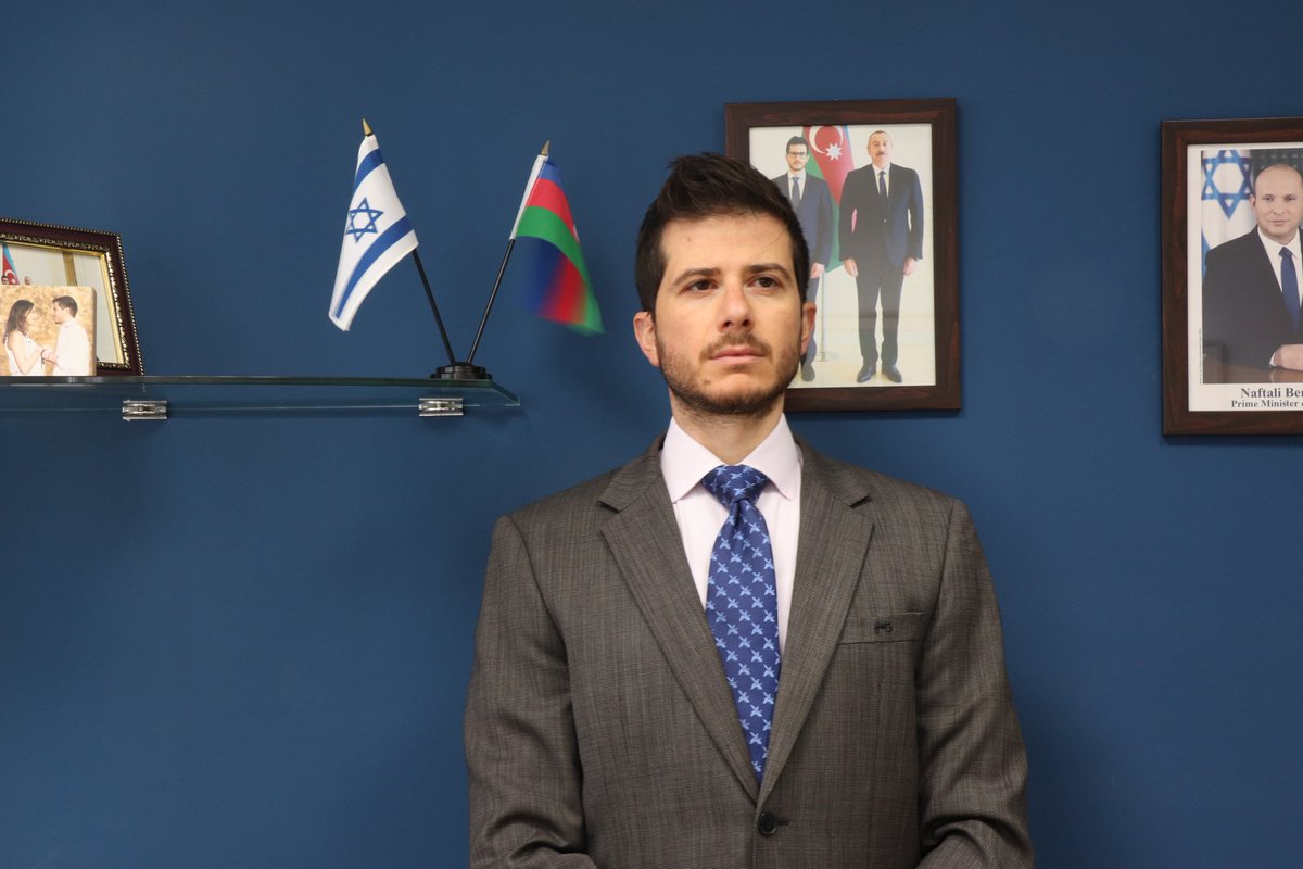 IsraelinAZ's tweet photo. Today on Memorial Day, Amb @georgedeek and the Embassy staff stood for a minute of silence in solidarity with the people of Azerbaijan, respecting the memory of the victims of the war. We pray for peace for the region, and convey our sympathies to the families of the victims 🇦🇿🇮🇱 https://t.co/xDivMBFJjt