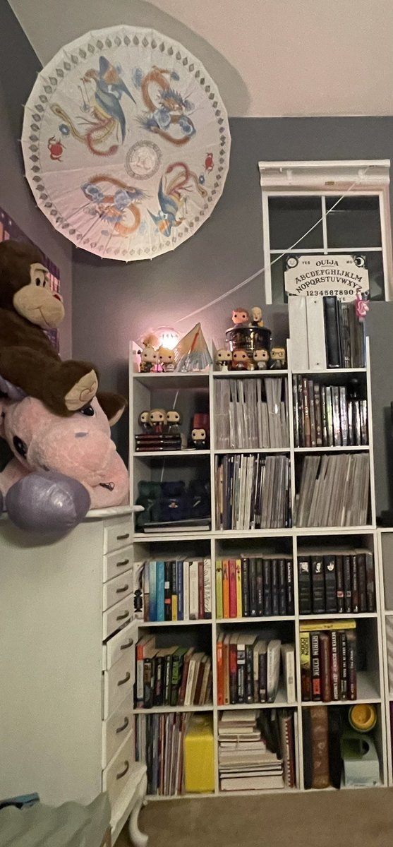 BTMBook13's tweet photo. #BTVS #WatchersGuide #WynonnaEarp #ELJames #LJSmith #RichelleMead #KatyaDeBecerra #JeffLindsay #MichelleMnNamara #SuzanneCollins #SaraSheppard #JandyNelsom #GillyMacmillan #FannieFlagg #VCAndrews #PaulaHawkins #BAParis #AmandaHocking #RitaMaeBrown #RebeccaDrake https://t.co/HYOV7CokZ1