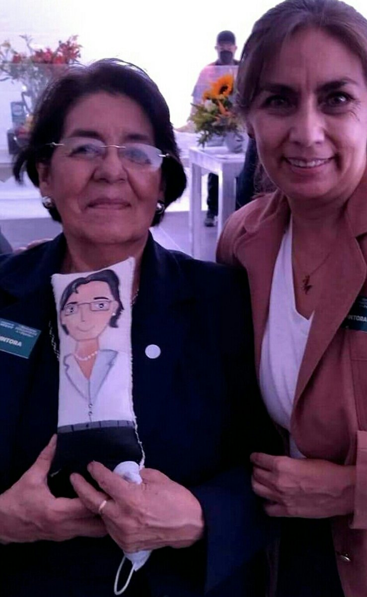 MelbaVidalC's tweet photo. Ahora puedes personalizar tus niñez, recuerda son cosidos y pintados a mano sobre manta 30 x 12 cm 
Quieres tener muy cerca de ti a tu mejor amigo,  personaje favorito o simplemente tu miniyo  niñe, envíame en DM y te mando más información. 
#MELBAVIDALART #PINTORAMEXICANA #NIÑES https://t.co/e7jxuZ9DVW