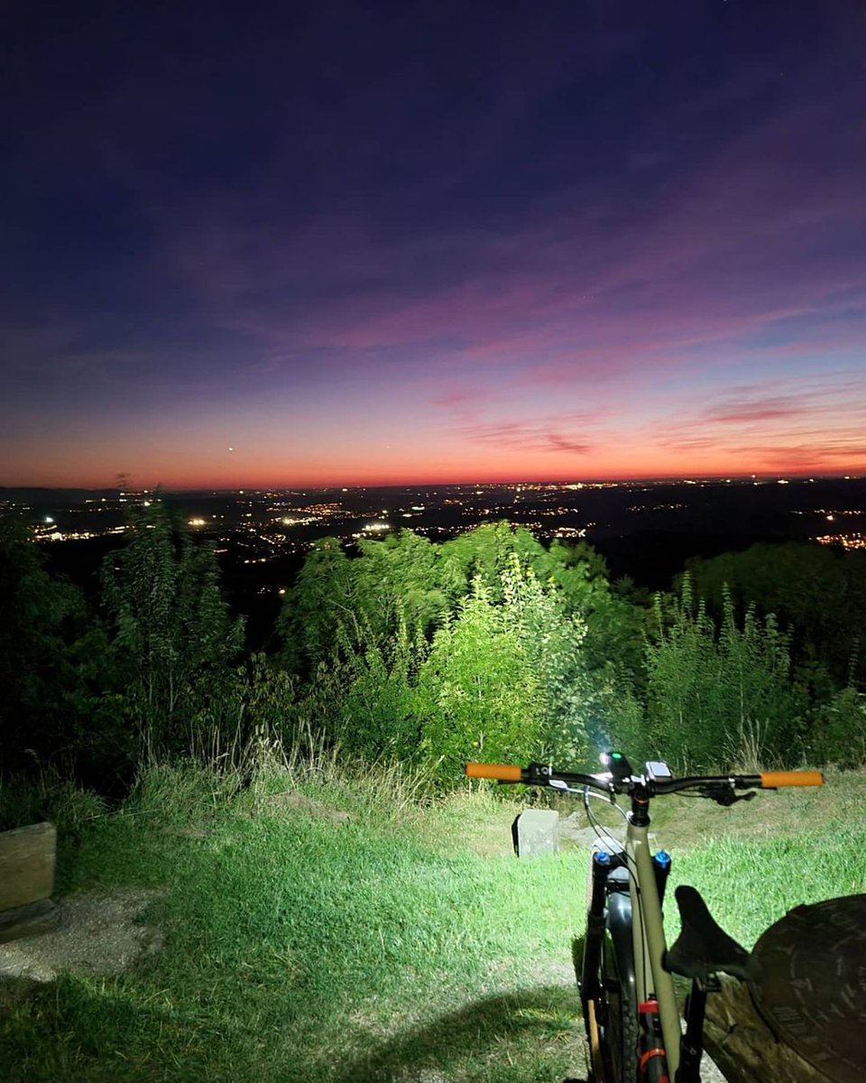 MagicshineL's tweet photo. Give yourself some time, freedom, and space to relieve yourself in the tough period. π @sachabaar
https://t.co/GmbwH6SorX
#magicshine #rn3000
#mtb #mtblife #singeltrack #mtbcycling #bikelifeβ
#cycling #cyclists #mtblove #enduro #cyclinglife https://t.co/qmkYuqrCay