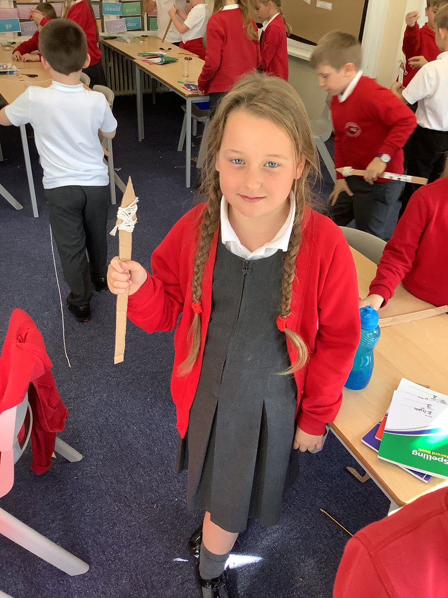 EastwayPrimary's tweet photo. Y3 with our finished examples of skill work. We did it! We never gave up! #stoneagetools https://t.co/B2z1ouKx3h