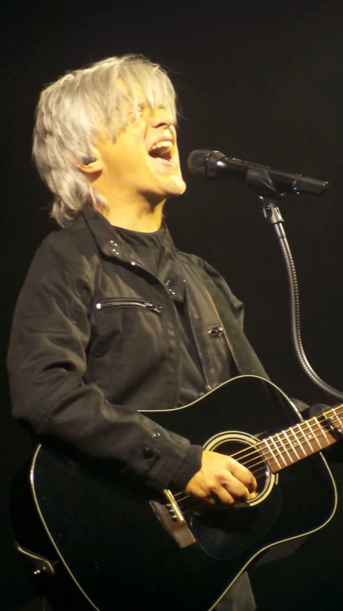 CrunchBabynours's tweet photo. Dites @nicolasirkis @indochinetwitt qu est ce qu on peut bien faire après ce concert cadeau surprise de #indochinebruxelles ? J ai ma petite idée 😉: attendre le début du Central Tour pour vous retrouver et fêter lors de chacun de ces concerts #NosCelebrations 🎉🎉🙏🏻❤️ https://t.co/1cvGaHtffY