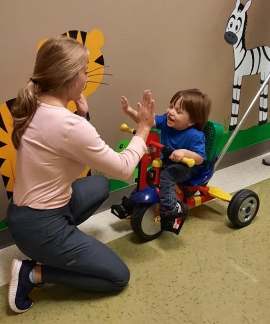 EasterSealsBham's tweet photo. High fives all around for a job well done for this kiddo's first time on an adaptive tricycle!! 

#eastersealsbham #creatingsolutions https://t.co/FINAzpTQCI