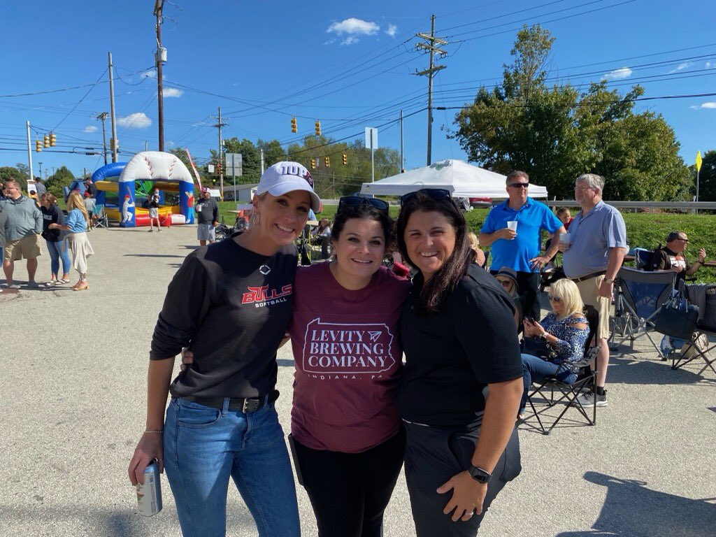 IUPsoftball's tweet photo. 😎🌶 Had a ton of fun yesterday at our inaugural chili cook-off! 

THANK YOU to everyone involved who made it a success! https://t.co/ZkGPVlNoki