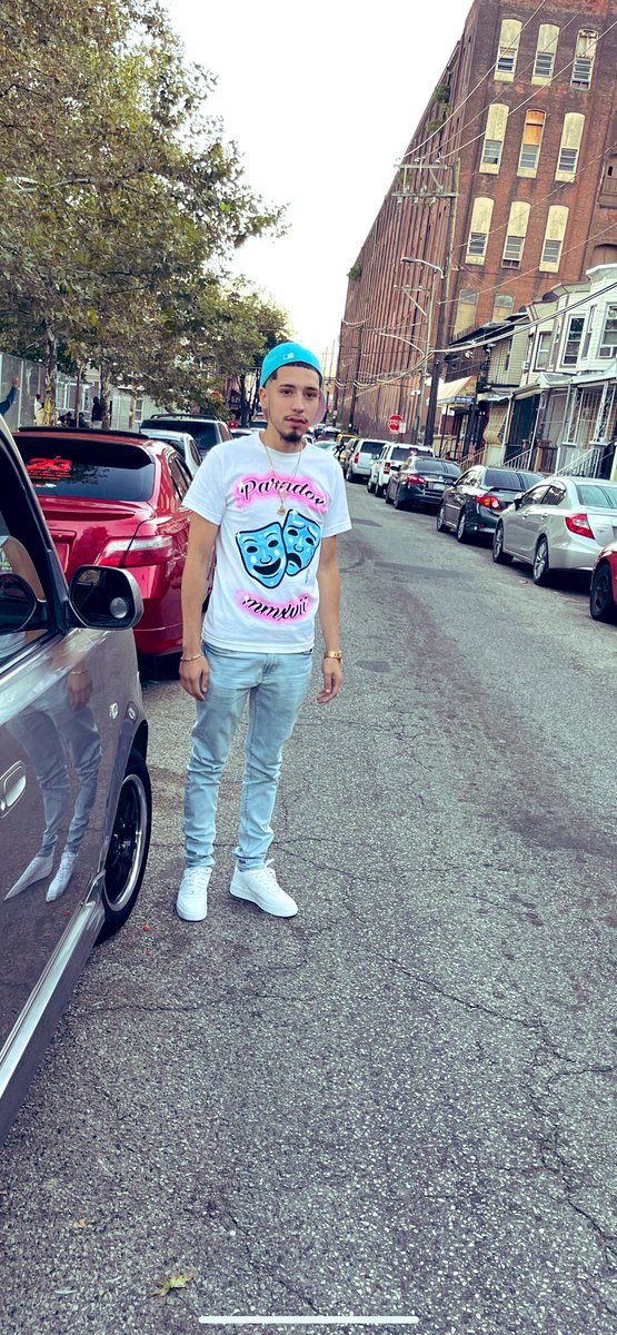 TheRealMir____'s tweet photo. IMMM 2 SEXY 4 THIS TRAPP https://t.co/1cg3DomZns
