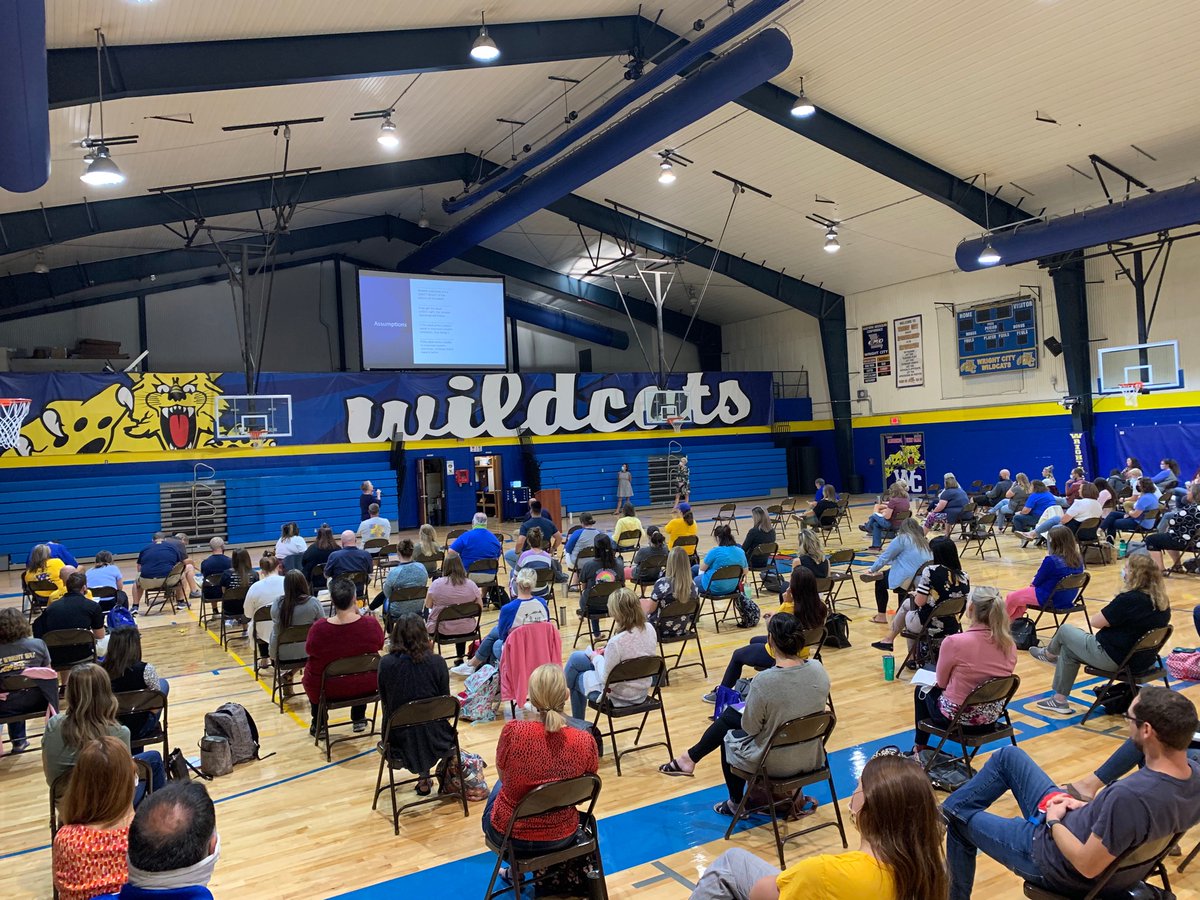MattCrowe0331's tweet photo. Wright City teachers had a ‘winning season’ last year…now it’s time to maximize our IMPACT!  @skulpa @WCR2info #wildcatstrong https://t.co/n0NAfYmsI3
