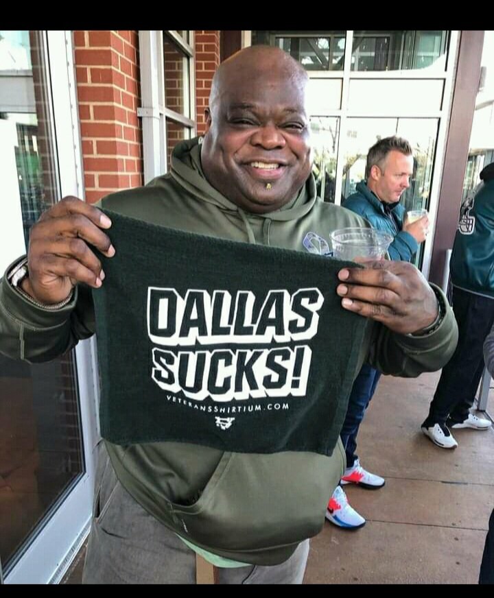willow3x's tweet photo. @Eagles @RyanLynnDesign Top of the morning https://t.co/8eT0grwlIz