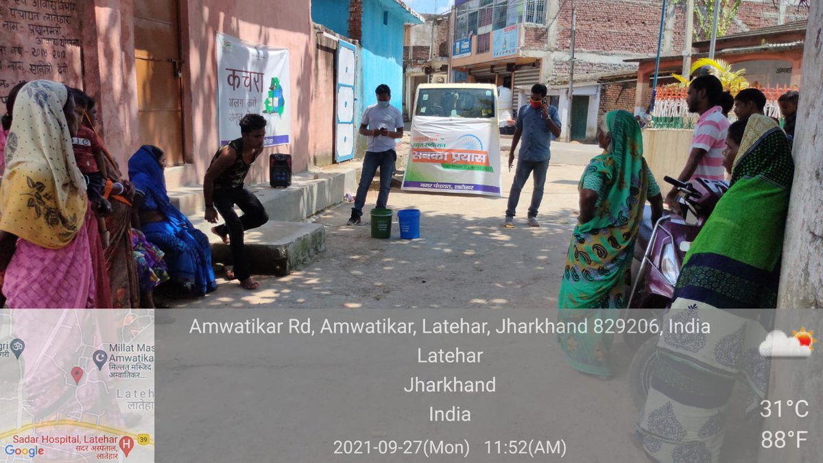 latehar_nagar's tweet photo. आज आजादी का अमृत महोत्सव के तहत कचरा अलग करो जागरूकता अभियान लातेहार शहर के विभिन्न वार्डों में चलाया गया।@SwachSurvekshan @SwachhBharatGov @LateharDistrict नगर पंचायत लातेहार। https://t.co/UmkAAJauiU