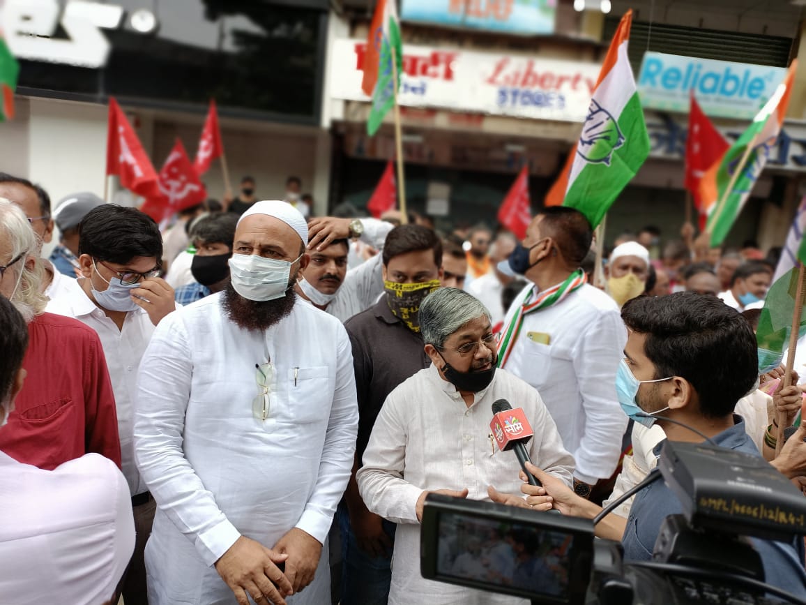 FirosKutty1's tweet photo. 🇳🇪Mumbai Congress party🇳🇪
Mumbai Congress party president 🔹Shri .Bhai Jagatap ji
▪️किसान के सन्मान में काँग्रेस मैदान में▪️
⚫Bharat Band⚫
🔹 Hukum Raj Mehta ji District President
🔹Haji Babbu Khan
Chairman 
🔹 Shri. Laxman Kothari ji
🔹Firoz kutty
Mumbai Social media https://t.co/H4yCx1CkZz
