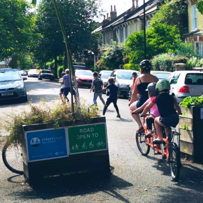 EdstnStreets's tweet photo. The planters on Melbourne Grove South are keeping *thousands* of people walking &amp; cycling safe each day. 

Over 2,400 people have been recorded in a recent #ActiveTravel count (7am-7pm). 

#KeepThePlanters to lock-in the safety &amp; active travel benefits @RoseCllr @kieronjwilliams https://t.co/yIu7uszIGI