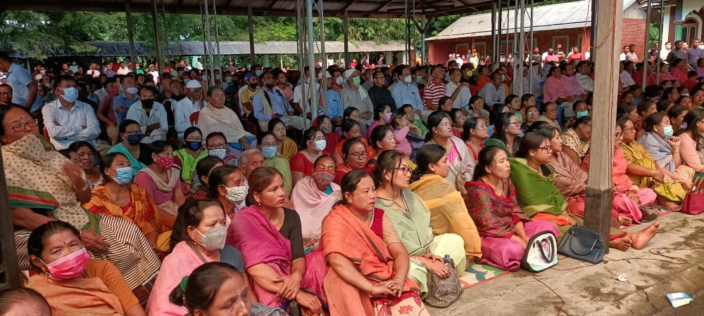 Block and Unit Committee meeting with Shri Moirangthem Okendro @MoirangthemOke2 former PCC President at #Heirok Constituency, Thoubal District yesterday. 600 vehicles - 4,000 people: out of a voter base of 31,000! Manipur na koure nahak pu, khubak khubak khubak!