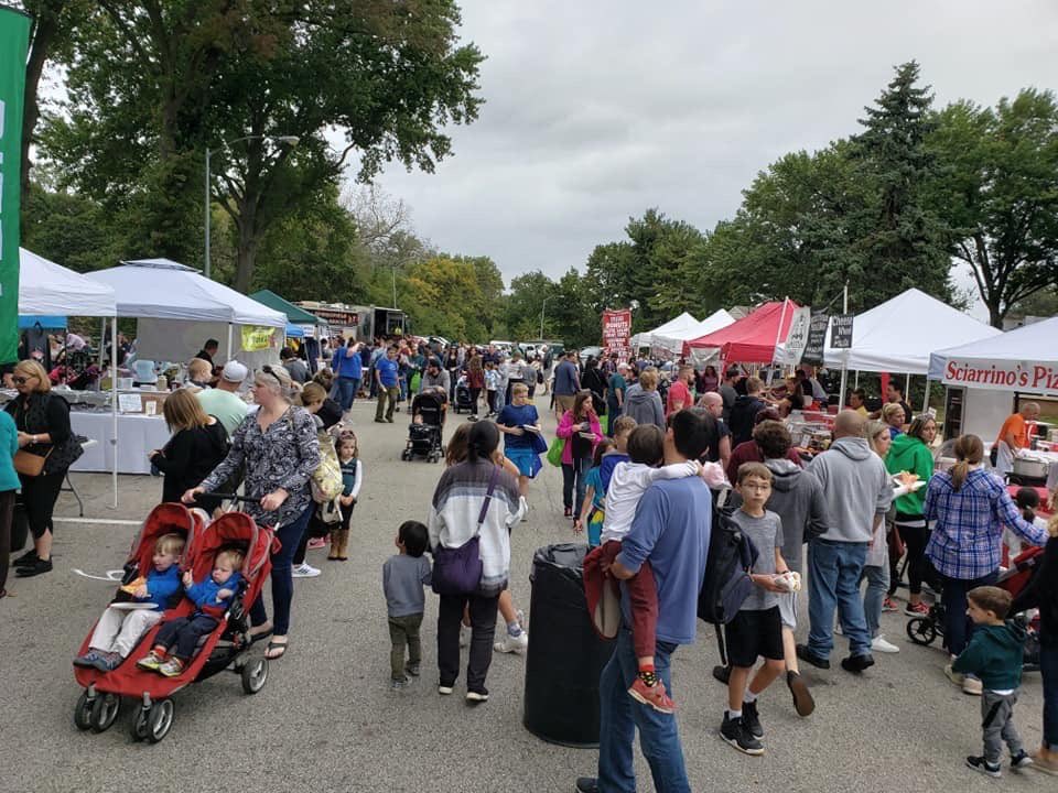 CommishEdKelly's tweet photo. Springfield Family Fun Day aka "SPRINGFIELD ROCKS!" is this Sunday, October 3rd from 11am – 4pm. Join us at the Township Building Complex(50 Powell Road) for a fun-filled day of live music, vendors, food, moon bounces, zip line and more fun. See you there! https://t.co/1FKJNwoZrF