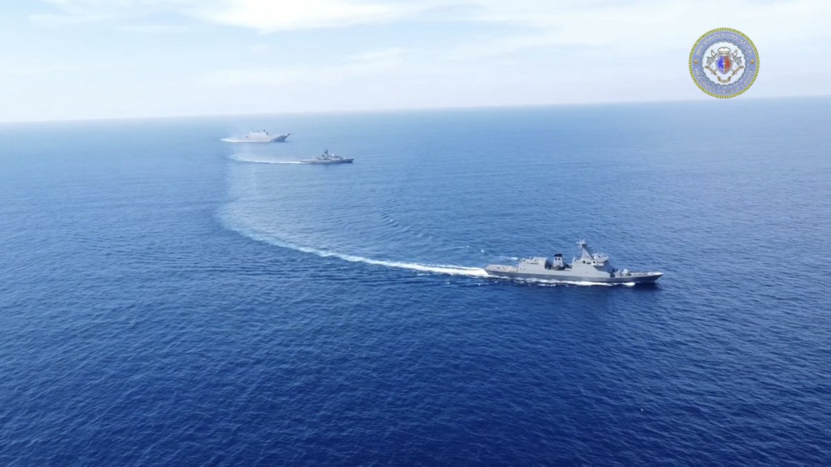 WATCH 🇵🇭⚓🇦🇺 | PH Navy frigate BRP Antonio Luna (FF151) participates in the At-Sea phase of Exercise Lumbas 2021 with the <a href="/Australian_Navy/">Royal Australian Navy</a>  HMAS Canberra and Anzac on September 26.

👀 here also: facebook.com/10354725823739…

🎥: FF151

#ModernandMultiCapablePHNavy 
#AFPyoucanTRUST
