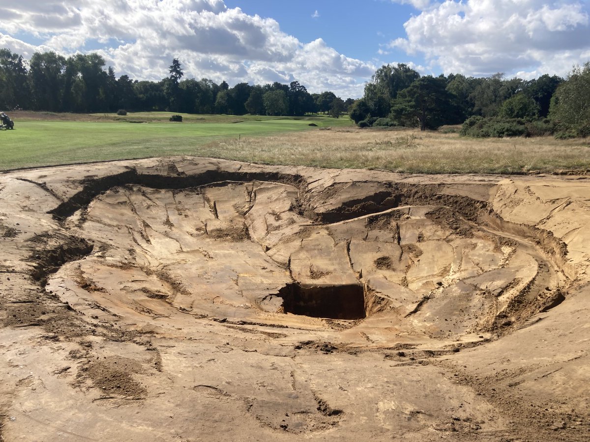 heath_gc's tweet photo. Great work getting the first two bunkers shaped ⁦@LakelandE⁩ ⁦@adibutt28⁩ https://t.co/KgwMdZGAR5
