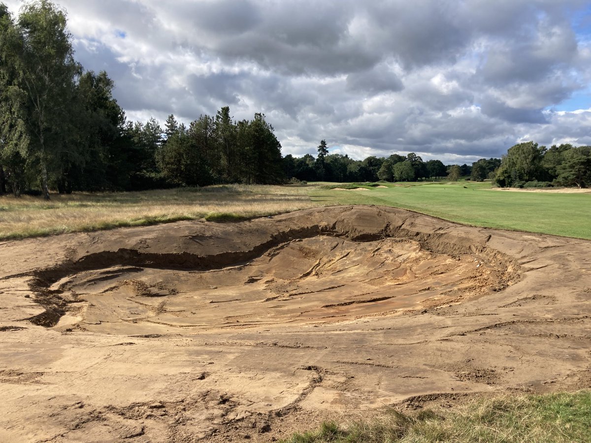 heath_gc's tweet photo. Great work getting the first two bunkers shaped ⁦@LakelandE⁩ ⁦@adibutt28⁩ https://t.co/KgwMdZGAR5