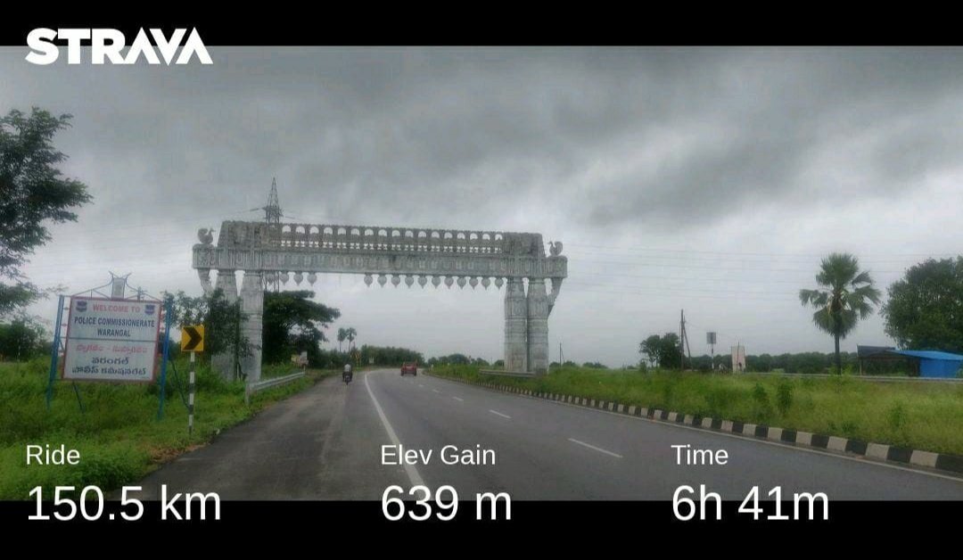 WoWarangal's tweet photo. 🚴🚴🚴🚴🚴
Riding 150 kms in rain 🌧️🌧️ by @ksreddy45 

Keeping up the long rides consistently.

#CYCLEFORCHANGE

#cycling #rainyday #RAIN #pedal #Atlas #decathalon #fitness #energy #Village #roads #weather #Warangal #telanagana https://t.co/pqXQDgI8B5