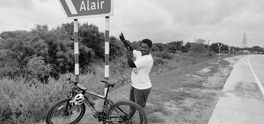 WoWarangal's tweet photo. 🚴🚴🚴🚴🚴
Riding 150 kms in rain 🌧️🌧️ by @ksreddy45 

Keeping up the long rides consistently.

#CYCLEFORCHANGE

#cycling #rainyday #RAIN #pedal #Atlas #decathalon #fitness #energy #Village #roads #weather #Warangal #telanagana https://t.co/pqXQDgI8B5