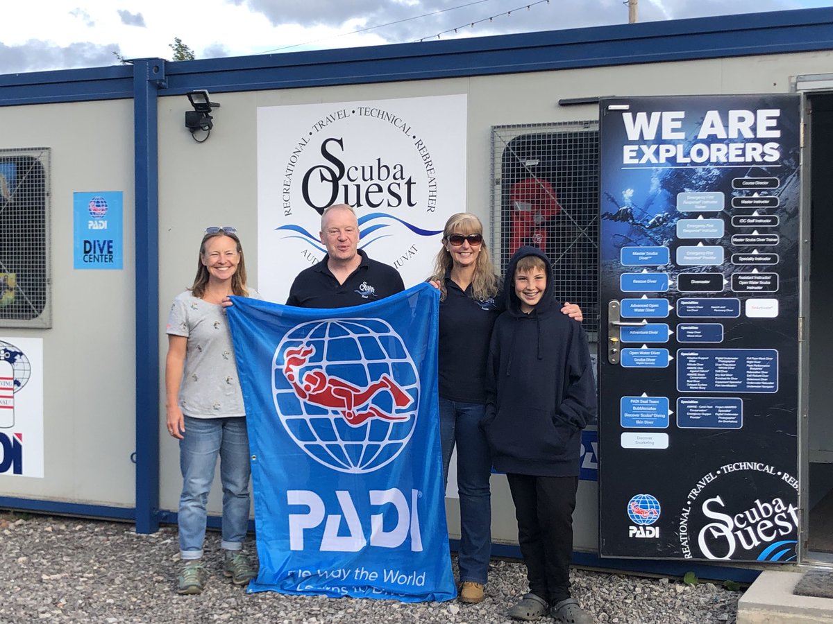 Flying the ⁦<a href="/PADI/">PADI</a>⁩ flag. A new young diver braves the chilly uk waters and gets his dry suit qualifications. Thanks ⁦<a href="/ScubaQuest_UK/">ScubaQuest</a>⁩